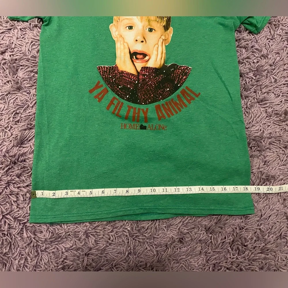 Mens Home Alone graphic tee - Picture 2 of 3